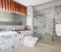 Villa Casabama I Panjang, Guest Bathroom